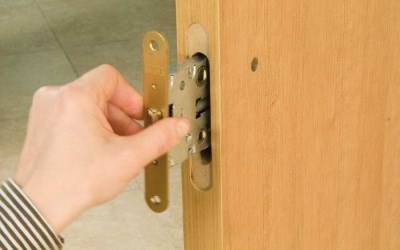 УСТАНОВКА ЗАМКА 